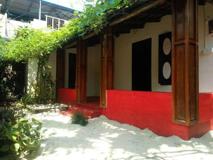 The Blues Hotel Alappuzha Exterior photo